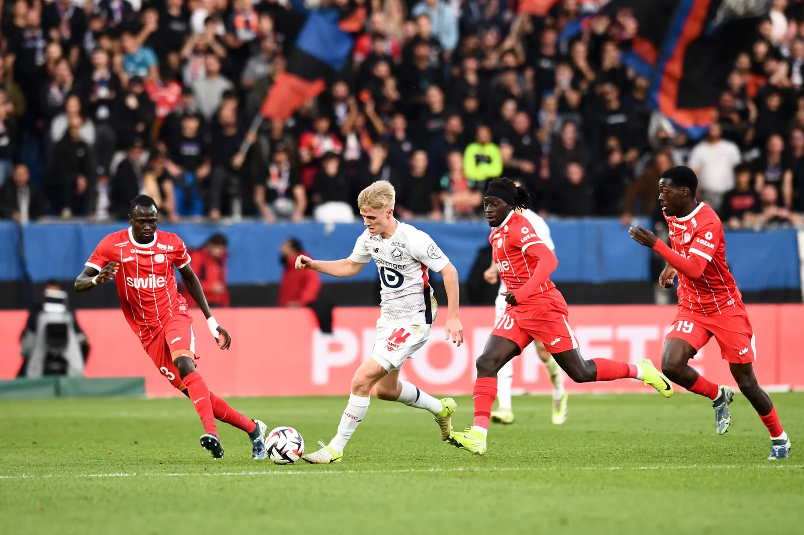 [LOSC-MHSC] Tanguy Coulibaly : « Le Borussia Dortmund peut jouer en notre faveur »