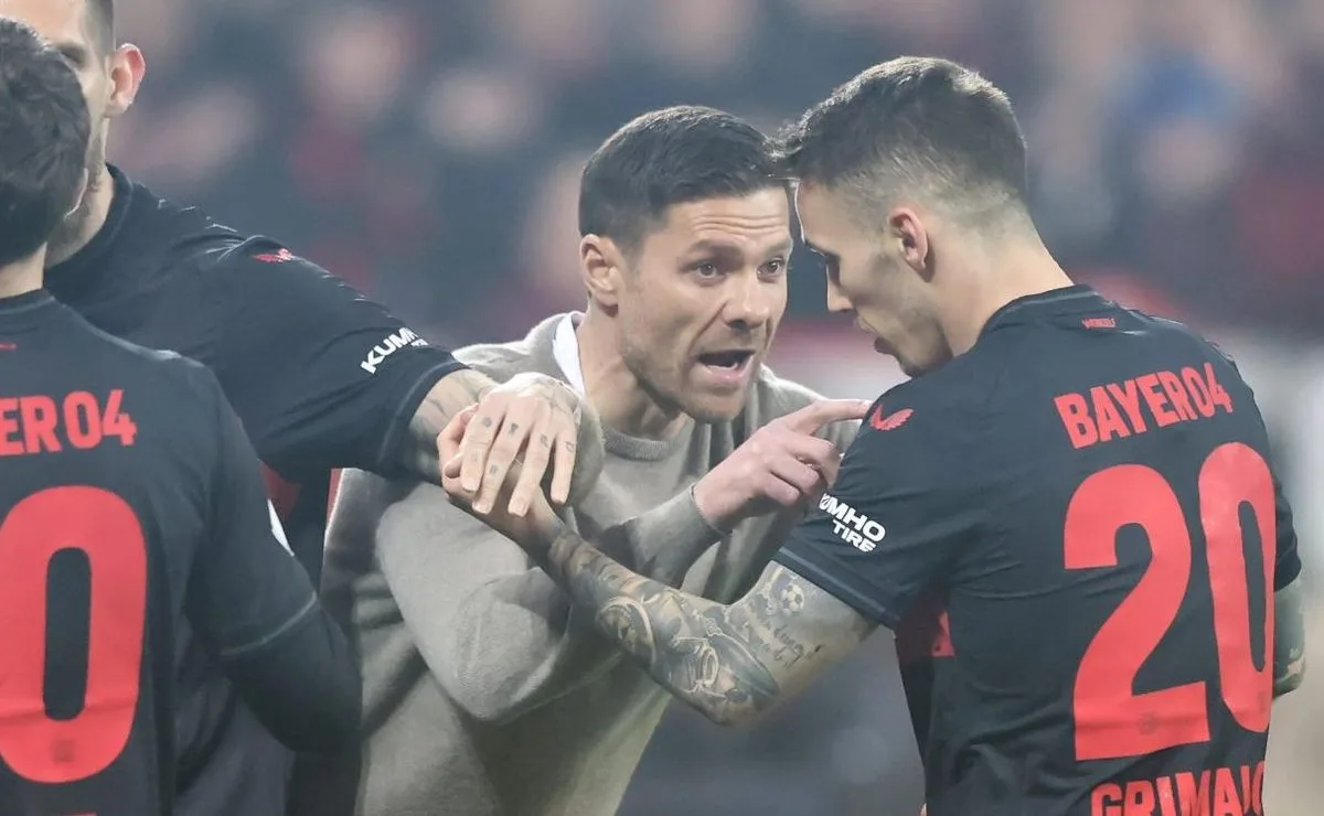 Barcelone veut Grimaldo, de Bayer Leverkusen de Xabi Alonso