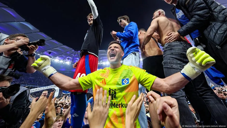 La célébration de l’ascension de Hambourg à Bundesliga laisse 25 blessés – DW – 11/05/2025