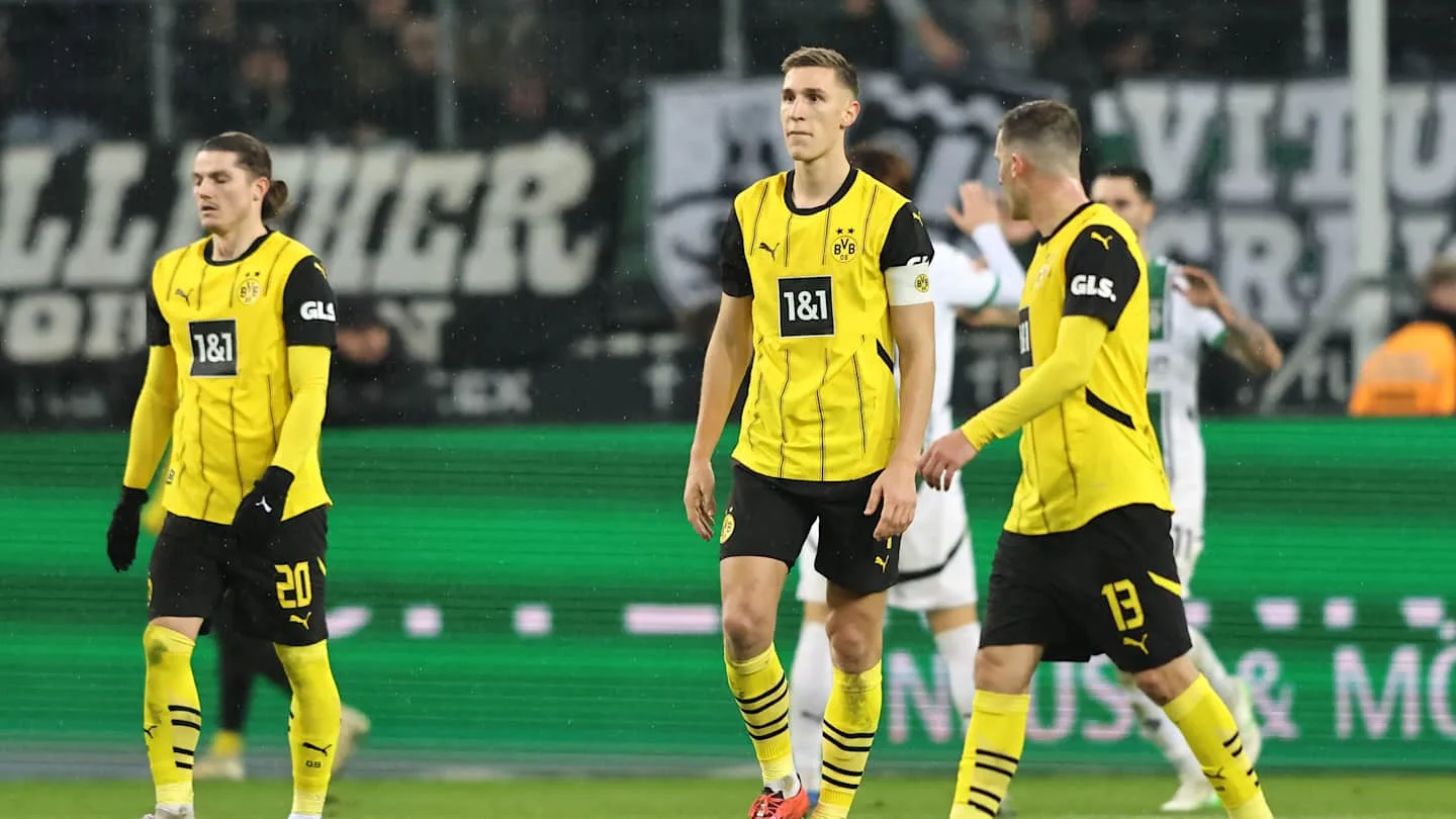 Les joueurs du Borussia Dortmund remettent en question la décision de pénalité après le match nul de Gladbach