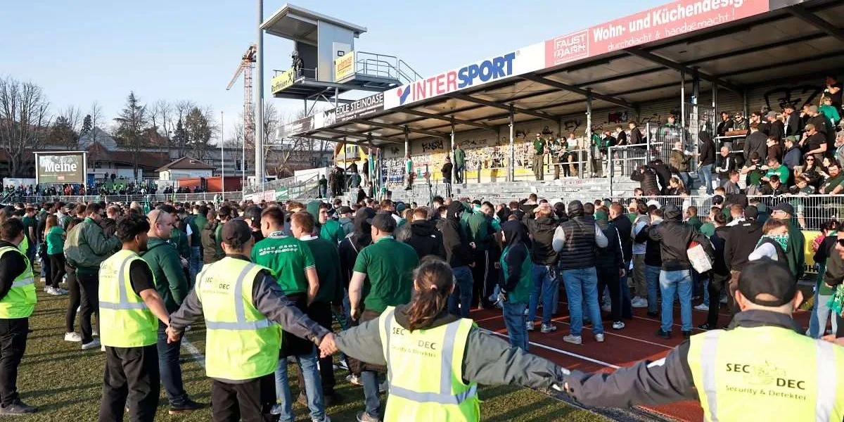 Des rapports rapides protestent contre les sanctions après des émeutes à Hartberg – Bundesliga