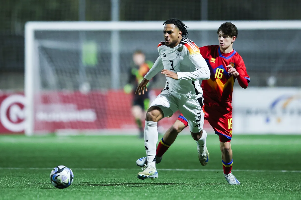 Milan courtise le talent du Borussia Dortmund, 18 ans