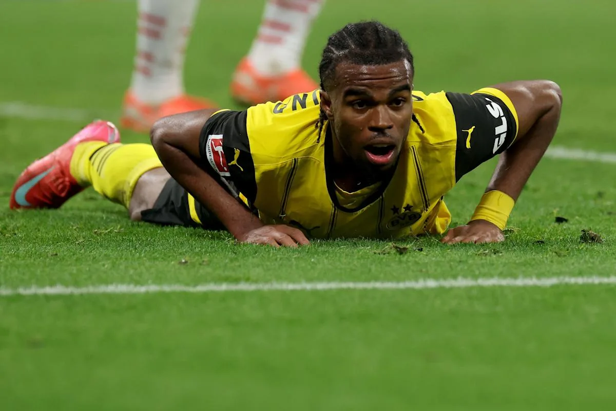 Daniel Svensson et Carney Chukwuemeka s’adaptent tous les deux sur le match de Borussia Dortmund contre Mayin
