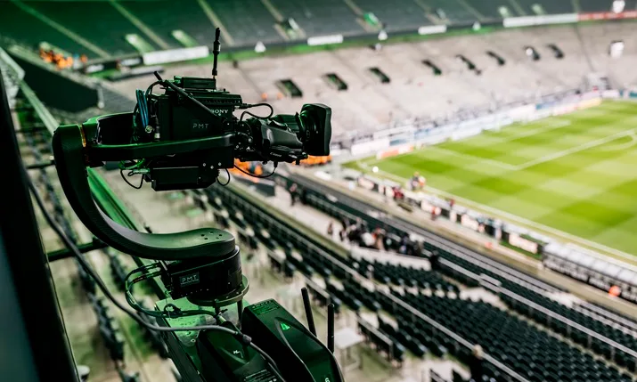 Le DFL essaie de déplacer la caméra principale pendant un match de Bundesliga