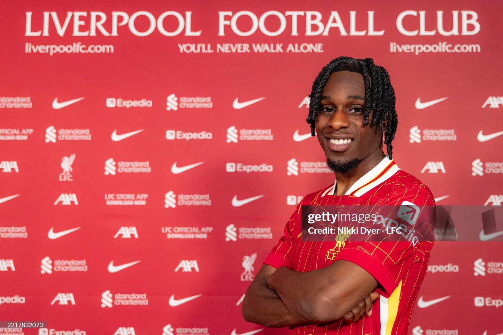 EPL sur Citi: Signe de Liverpool Jeremie Frims de Bayer Leverkusen