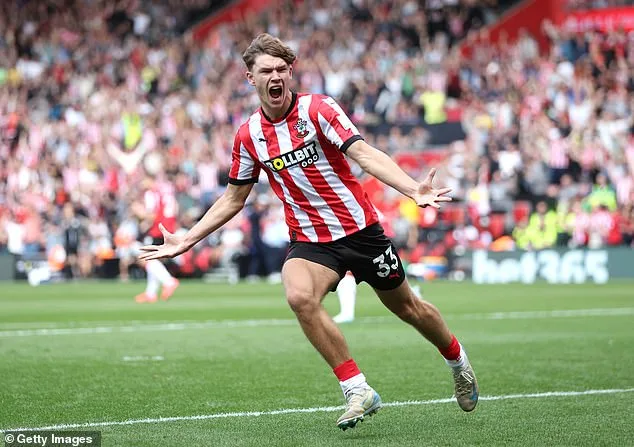 La course de transfert de Tyler Dibling se réchauffe alors que «les géants de Bundesliga rejoignent la course» pour la cible de Tottenham – avec Southampton exigeant plus de 55 millions de livres sterling pour Teenage Star