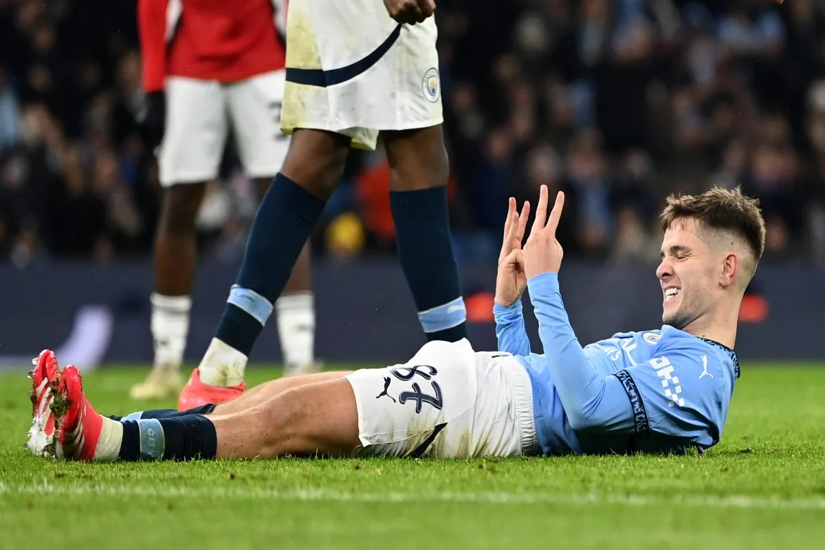 Le club de Bundesliga encercle le héros du tour du chapeau de City mais ils doivent le garder