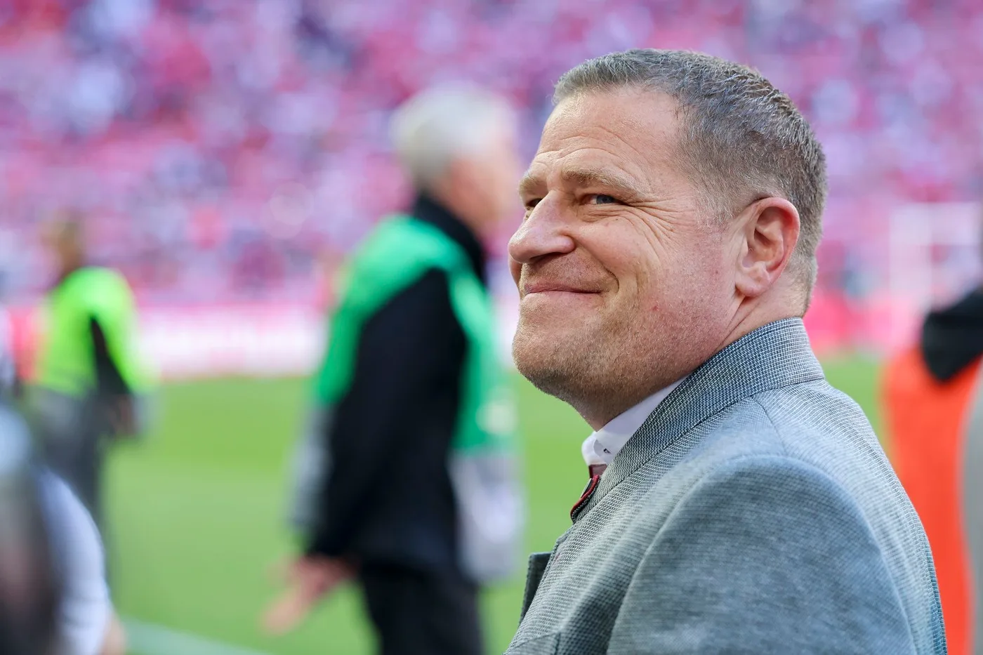 Le patron du Bayern Munich, une réaction après que les parents du footballeur que les Bavarois veulent transférer avec 150 000 000 d’euros ont rencontré des responsables de Manchester City et de Liverpool