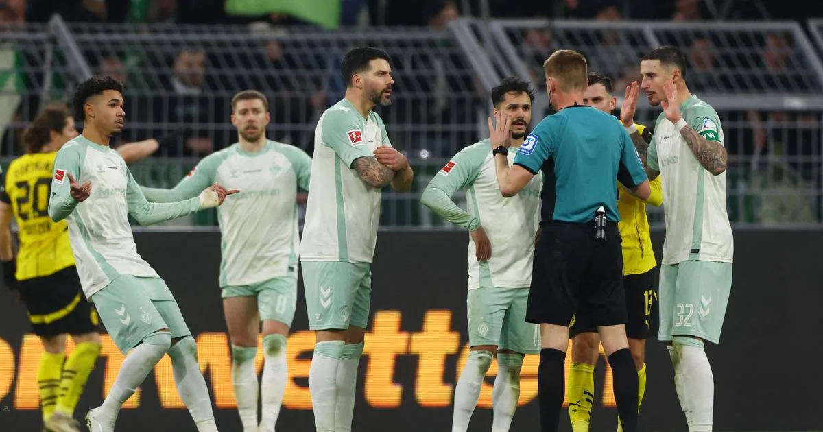 le championnat allemand va tester les micros ouverts pour les arbitres