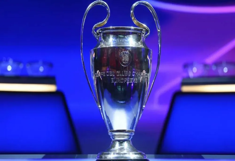 LIGUE DES CHAMPIONS : FEYENOORD ROTTERDAM – BAYERN MUNICH, 3-0 | VIDÉO