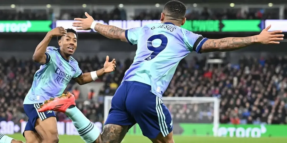 Le Borussia Dortmund et l’Ajax se livrent une guerre d’enchères pour ce défenseur d’Arsenal.