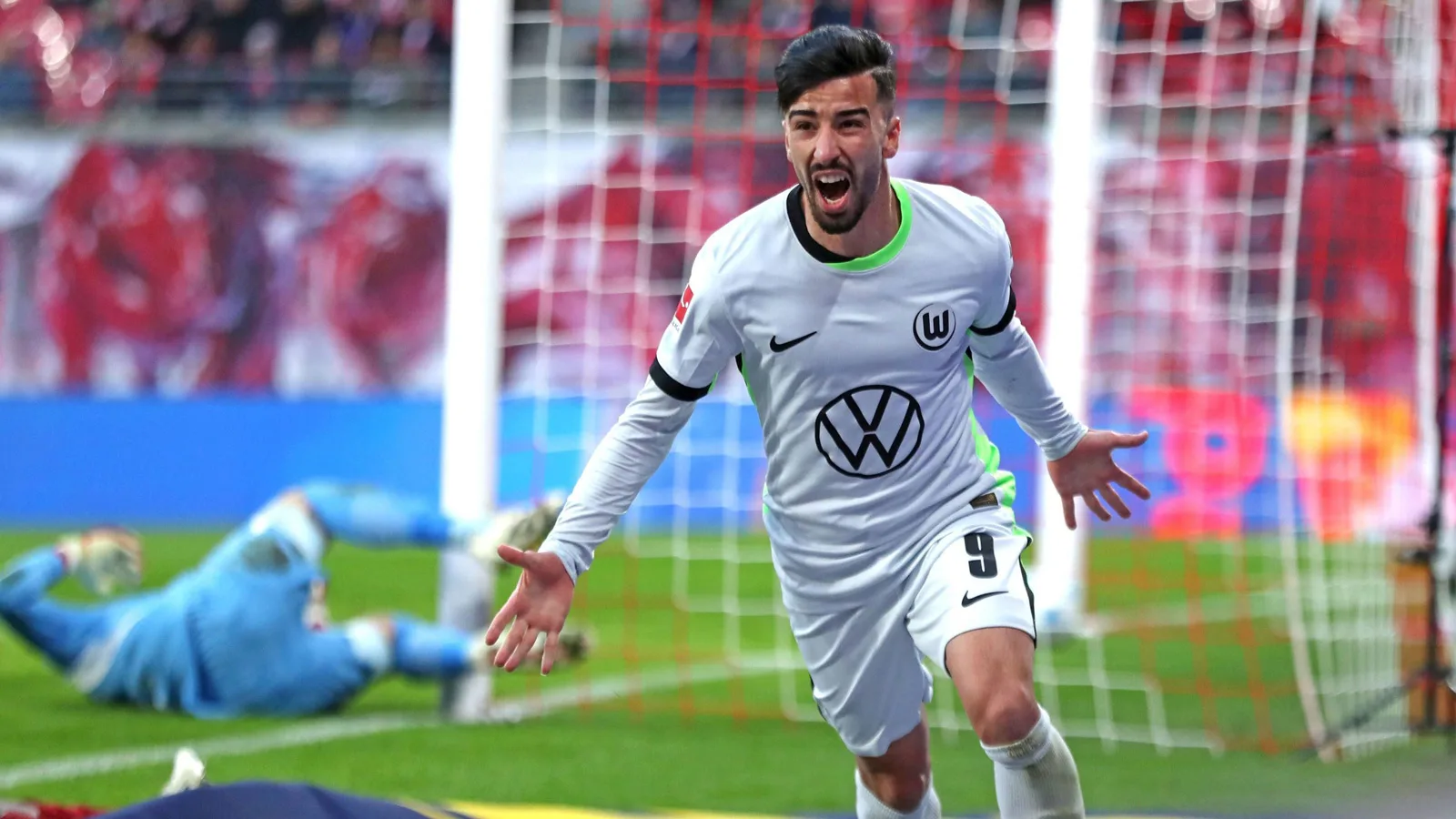 Amoura rivalise avec les meilleurs de la Bundesliga !
