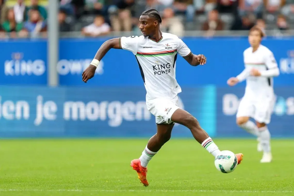 Pourquoi il n’est pas surprenant que le Borussia Dortmund, West Ham et d’autres clubs soient après Ezechiel Banzuzi d’Oh Leuven