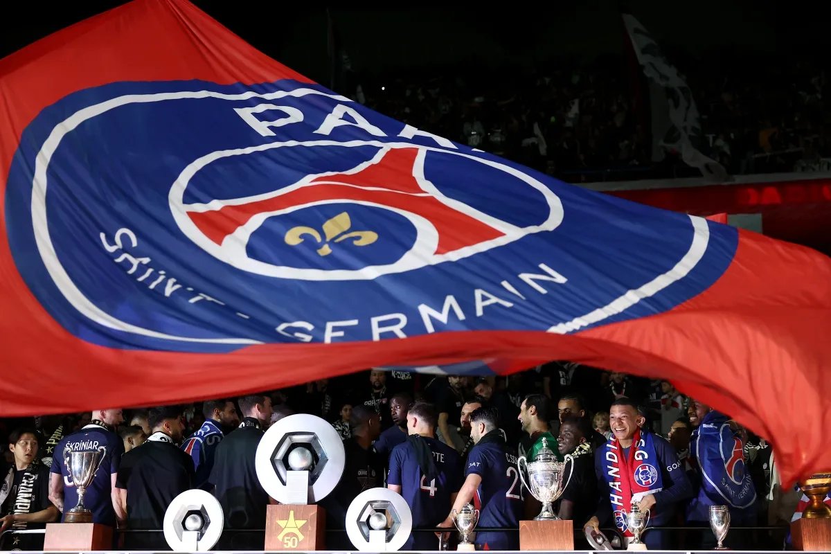 OFFICIEL | Axel Tape rejoint Bayer Leverkusen du PSG