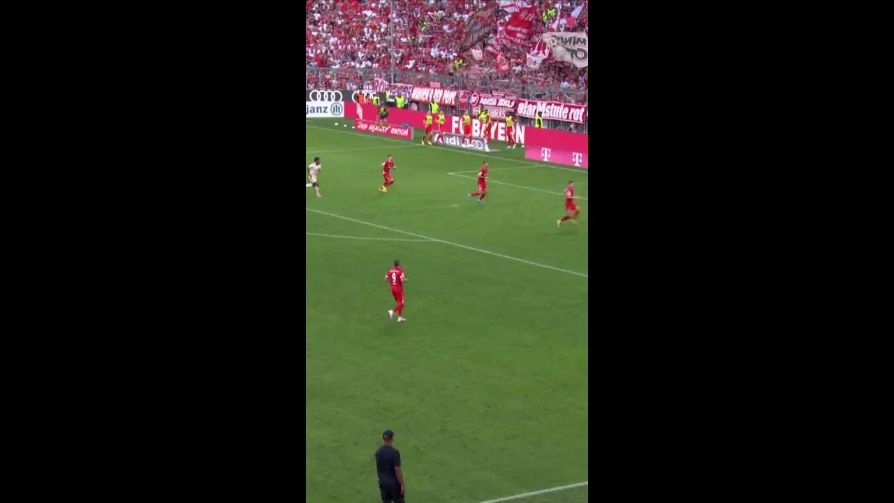 Thomas Müller marque lors de son record ! 🎯
