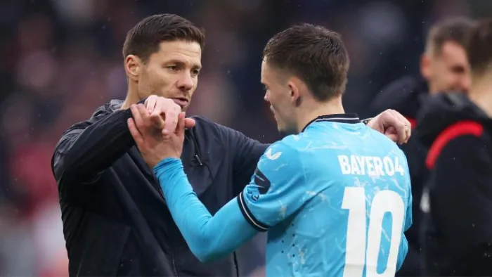 Bayer Leverkusen clarifie l’avenir de Xabi Alonso et Florian Wirtz