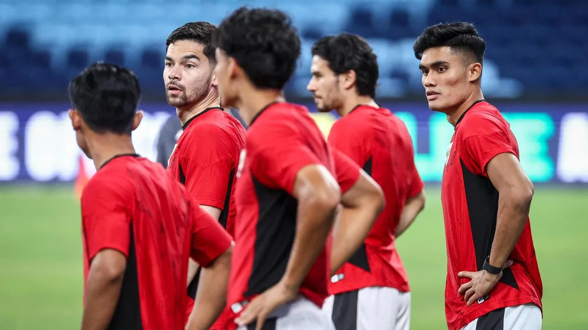 Invitant Irfan Ghafur, un joueur du Bayern Munchen priant pour que l’équipe nationale indonésienne réussisse dans la qualification de la Coupe du monde
