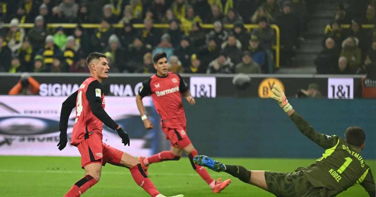 le Bayer Leverkusen bat le Borussia Dortmund et met la pression sur le Bayern