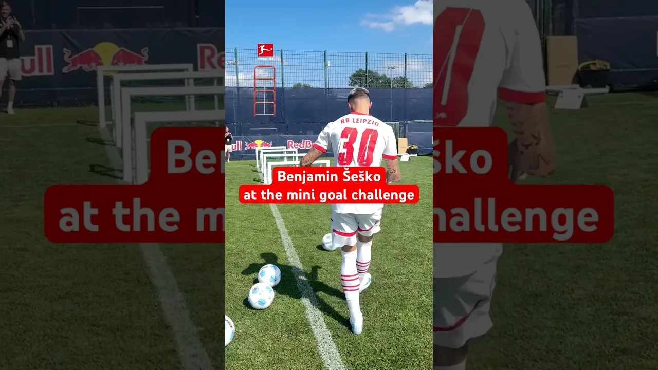 WOW 👏 ŠEŠKO marque également des mini-buts 😁