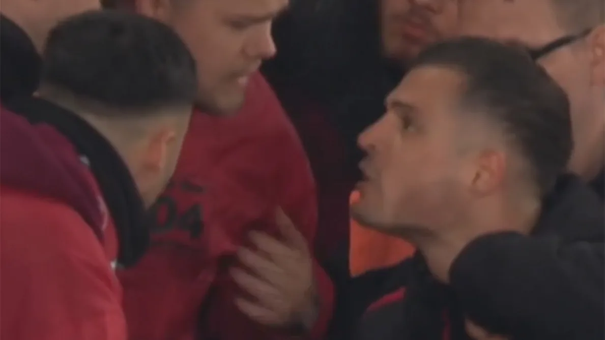 Une star du Bayer Leverkusen s’embrouille avec des supporters après une défaite contre un club de D3