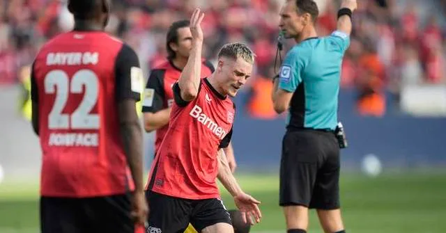 Bayern spurns chance to go 8 points clear in Bundesliga as Dortmund draws ‘Klassiker’ 2-2