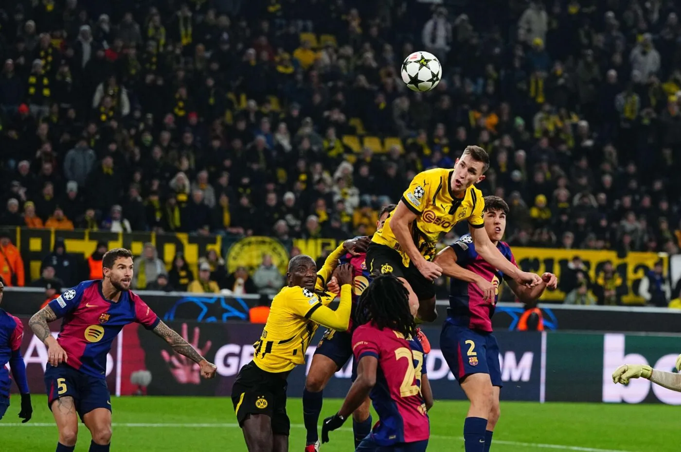 Le Borussia Dortmund offre un joli cadeau au FC Barcelone – C1 – J6 – Dortmund-Barcelone (2-3)