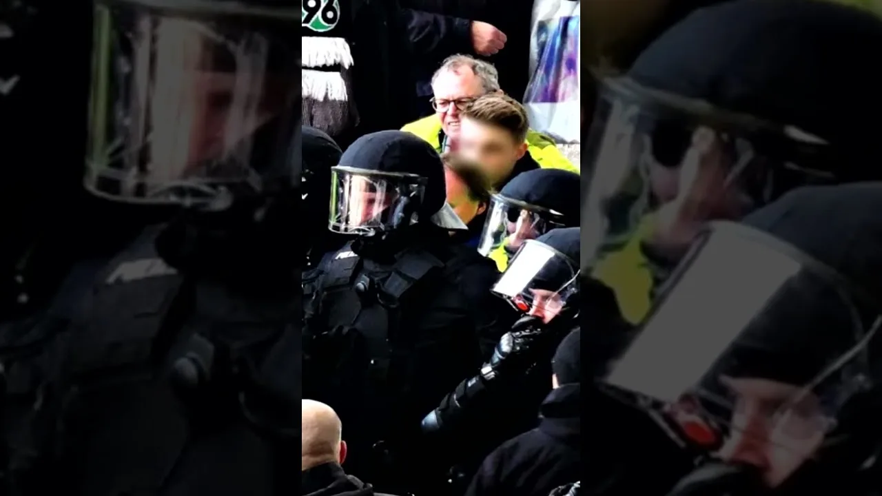 Hannovers Fahnenrache an Dortmund?  #ultras #bundesliga #fußball #hsv #bvb #borussiadortmund