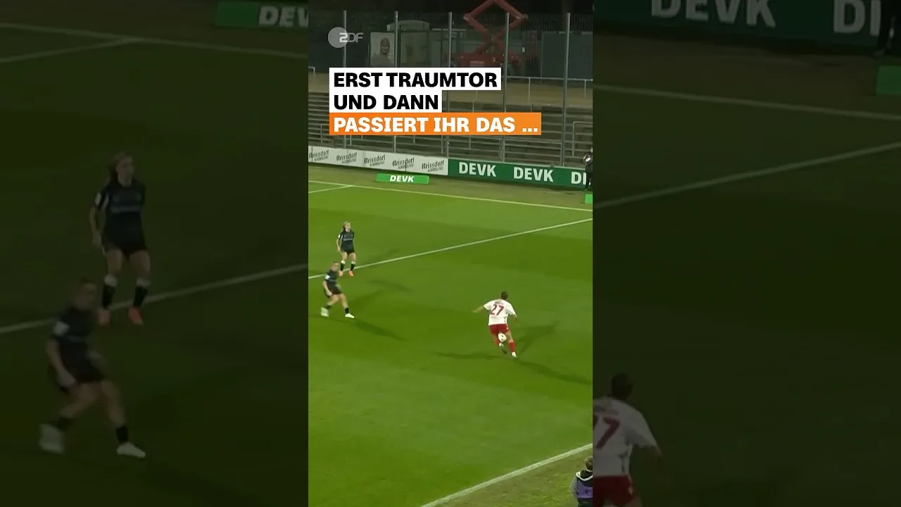 So kann man sein erstes Bundesliga-Tor mal machen 😮 | sportstudio | #shorts