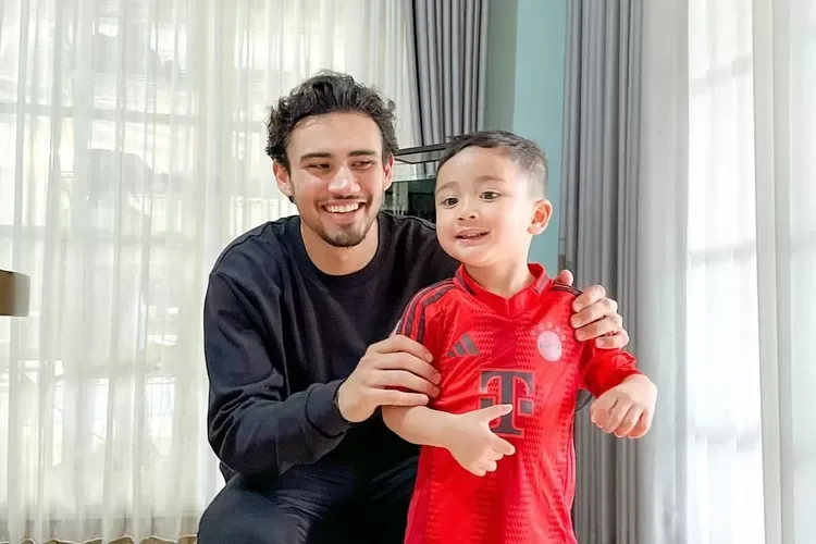 GÉNIAL! Photo de Cipung, l’enfant de Raffi Ahmad, apparaissant sur les réseaux sociaux au club du Bayern Munich, Internaute : Mia San Mia
