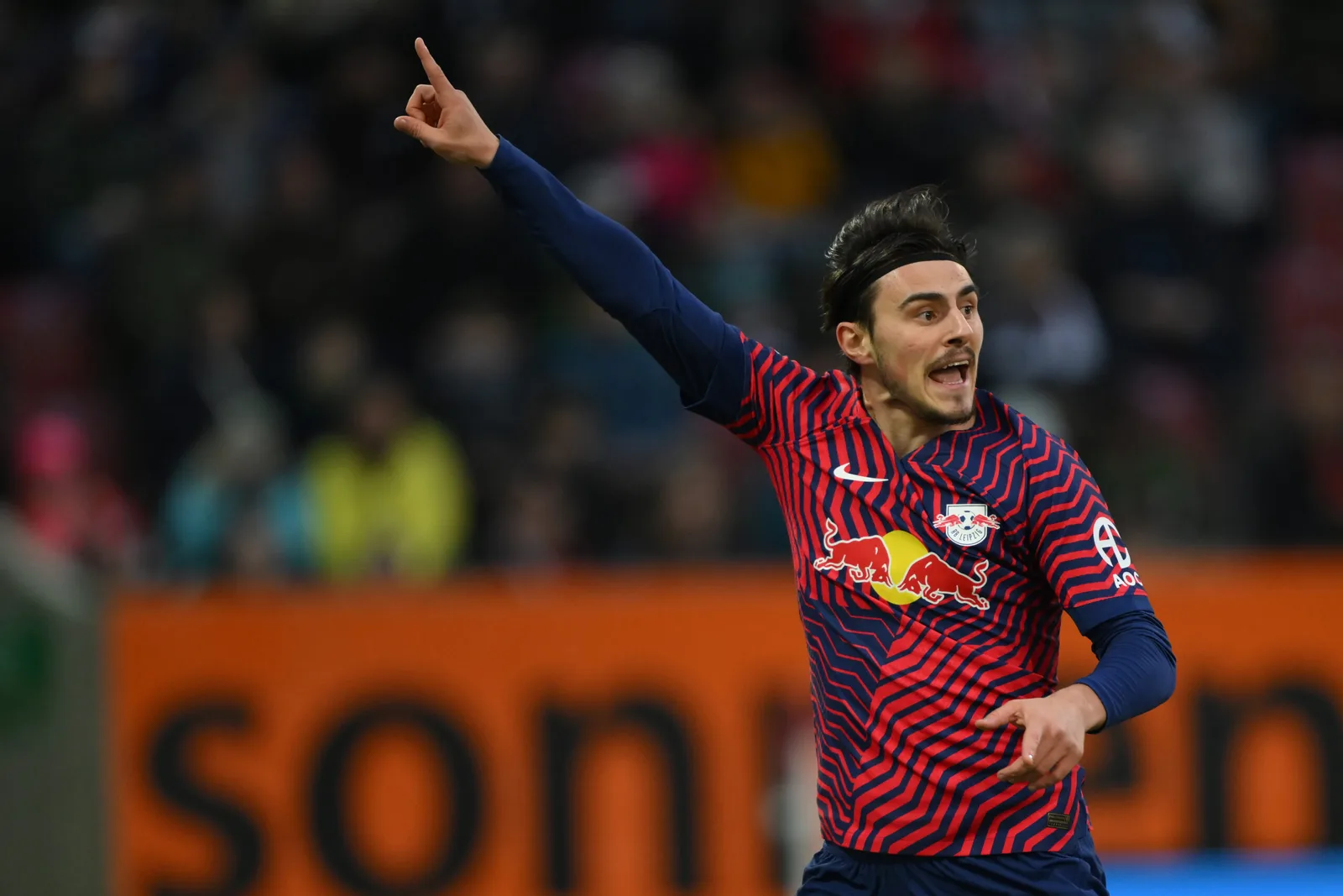 La Lazio garde un œil sur Eljif Elmas qui est en difficulté en Bundesliga