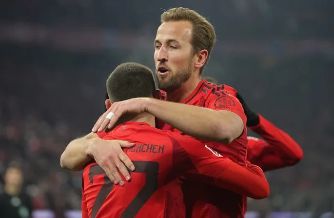 Le Bayern a battu Kiel pour garder Leverkusen à distance à Bundesliga