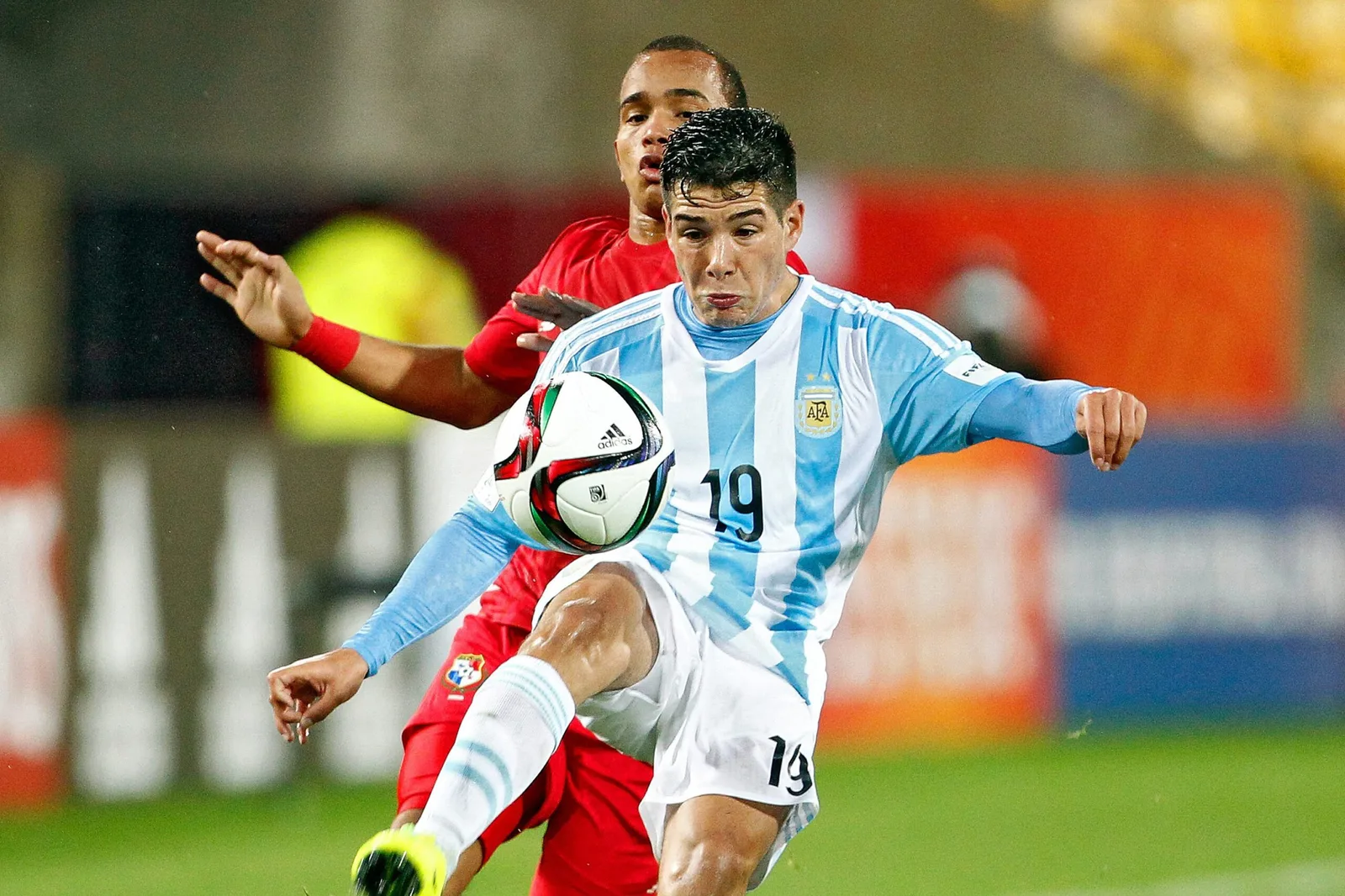 Bayer Leverkusen travaillant sur l’accord pour signer Emiliano Buendia, en pourparlers pour sceller l’accord