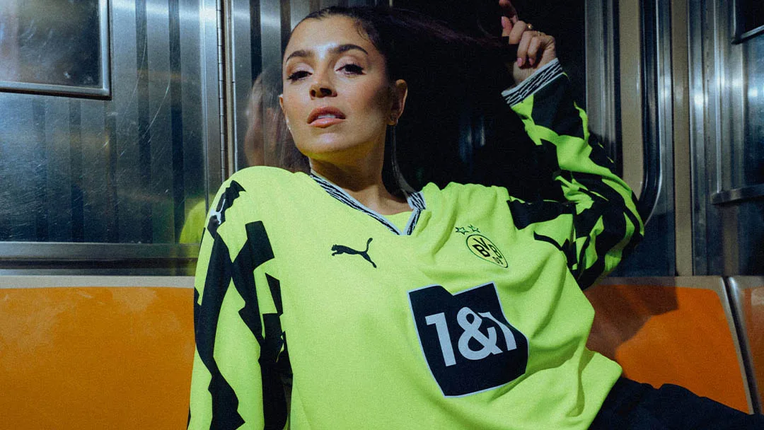 Le Borussia Dortmund lance une chemise inspirée des Mantos de football des années 90