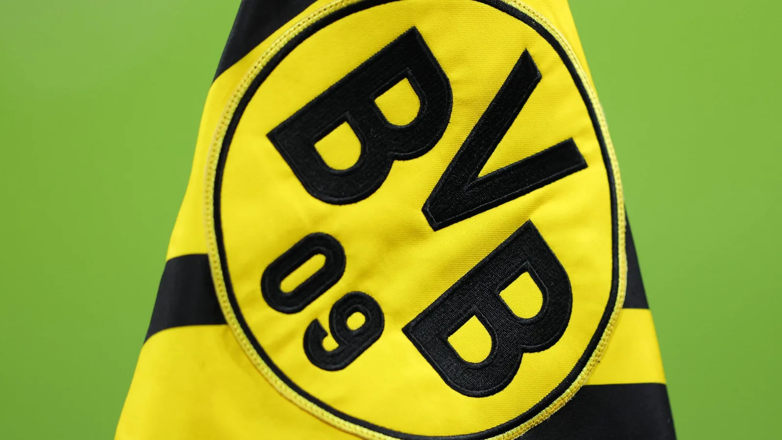 Le Borussia Dortmund envisage la star de Chelsea pour un prêt pratique au mercato de janvier