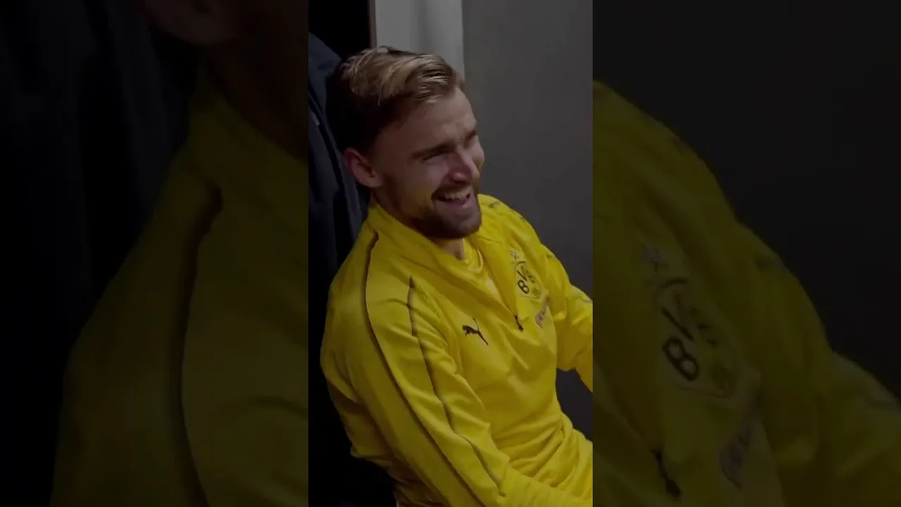 Célébrer la victoire avec des mouvements gagnants dans la ligue #winnerwinner #bundesliga