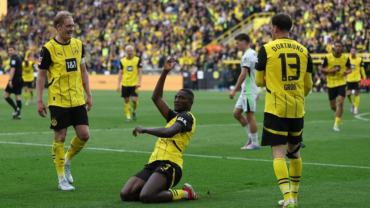 Bundesliga 2024-25: Dortmund Retour dans le mélange de la Ligue des champions après 4-0 victoires sur Wolfsburg
