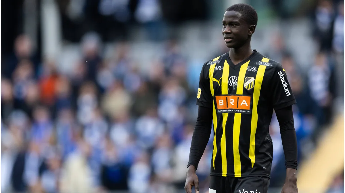 Bayer Leverkusen avant le transfert du talent Faye-Quansah ou Badé en remplacement de TAH?