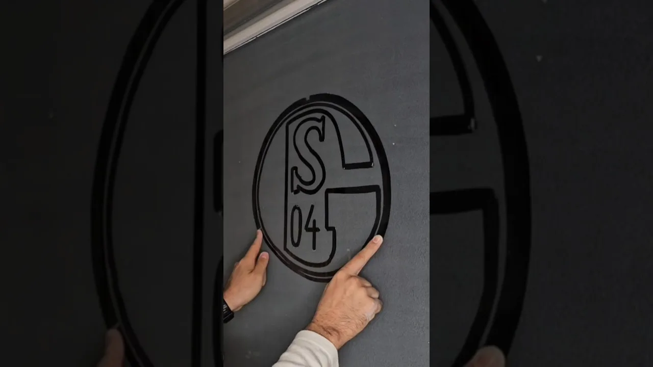 FC Schalke 04 logo two hands drawing #fcschalke #schalke04 #bundesliga #deutchland #twohandsdrawing