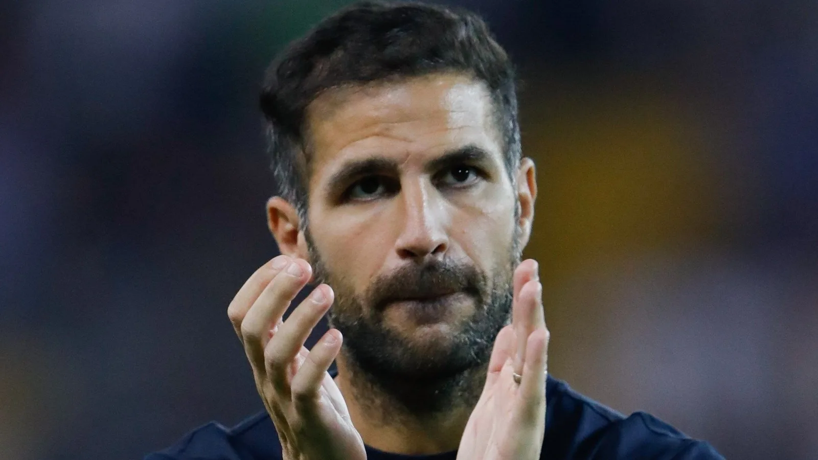 Cesc Fabregas se diriger vers la Bundesliga ?! L’ancien légende de l’Arsenal lié à un déménagement époustouflant à RB Leipzig après que Sterling ait travaillé avec COMO en Serie A