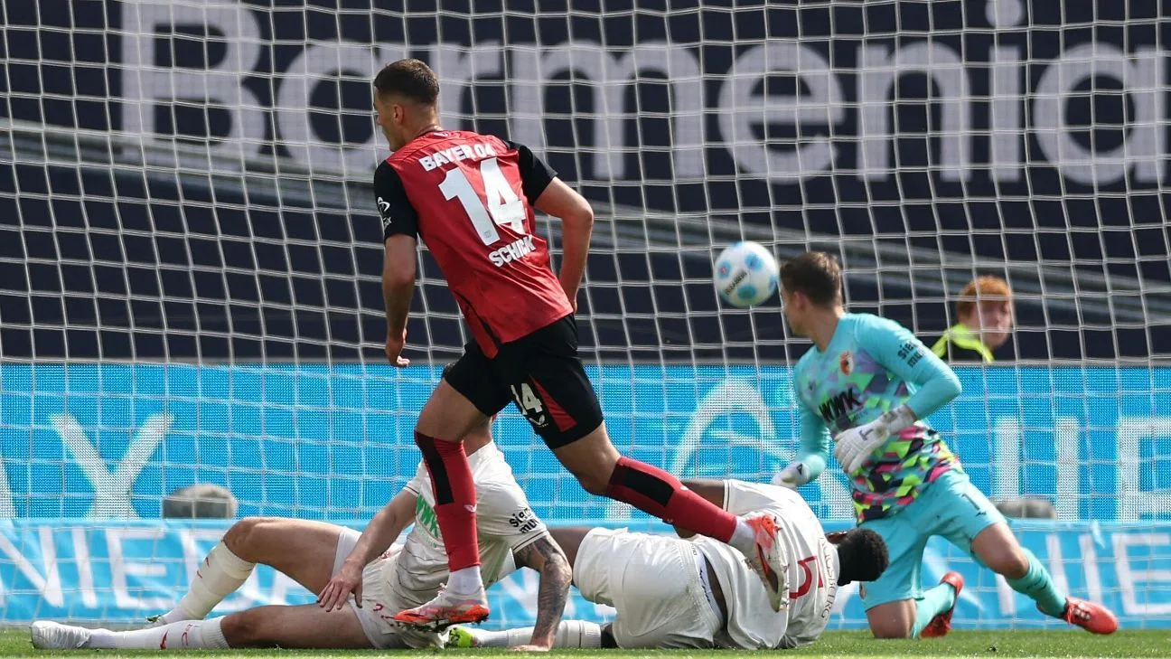 Vidéo: Bayer Leverkusen a vaincu l’Augsbourg avec un but de Buendía et garde les chances dans la Bundesliga