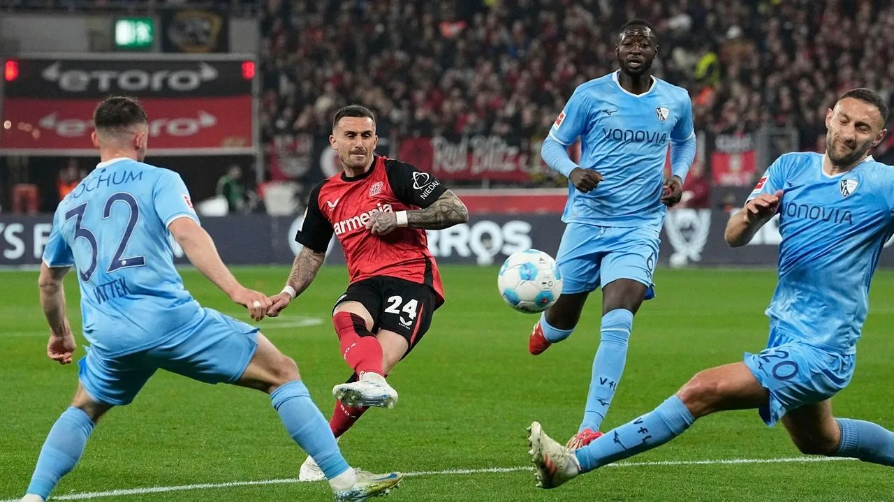 Leverkusen bat Bochum pour poursuivre la poursuite du chef de Bundesliga Bayern