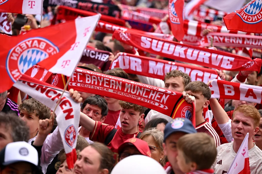 Bundesliga : Le Bayern Munich présente son maillot 2025-2026
