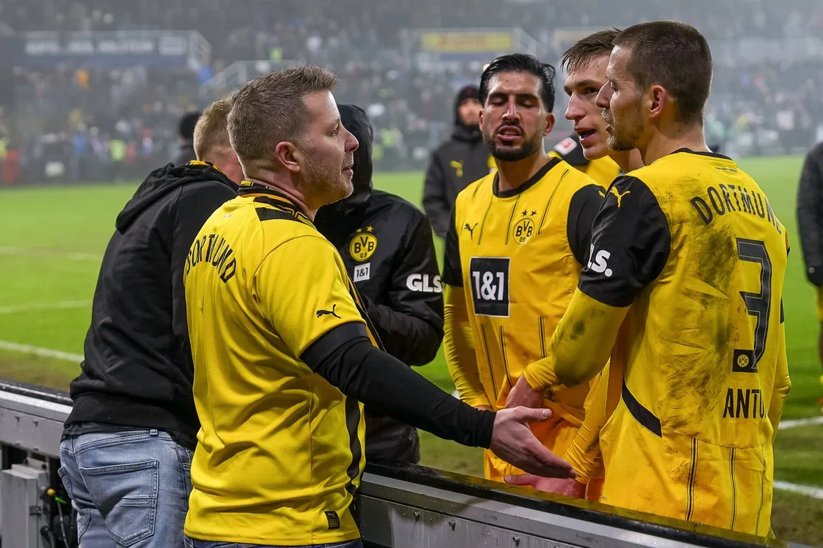 les fans demandent des éclaircissements – Voetbal International
