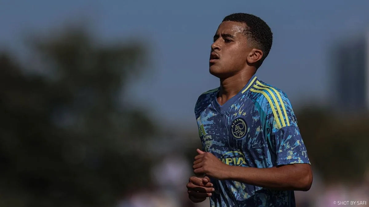 Après une seconde période spectaculaire, l’Ajax U16 fait match nul face à ses pairs du Borussia Dortmund