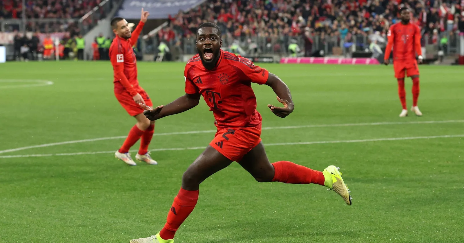 Bundesliga – Une grosse boulette et un but : Upamecano passe par toutes les émotions, le Bayern avance