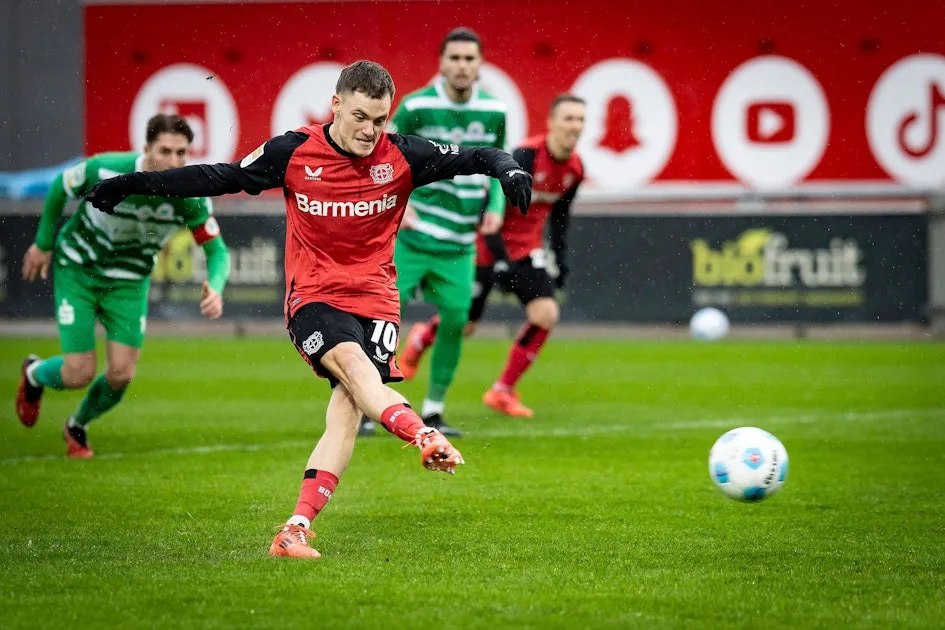 Bayer Leverkusen : Victoire en répétition générale, mais inquiétude pour Boniface
