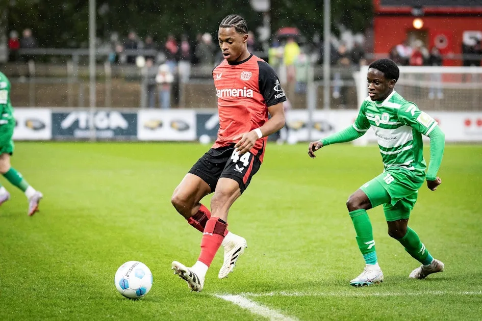 Bayer Leverkusen : la blessure de Belocian frappe les champions