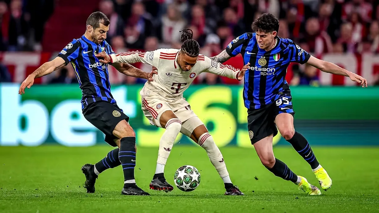 La réaction de l’entraîneur et des 2 joueurs de l’Inter Milan après avoir vaincu le Bayern Munich