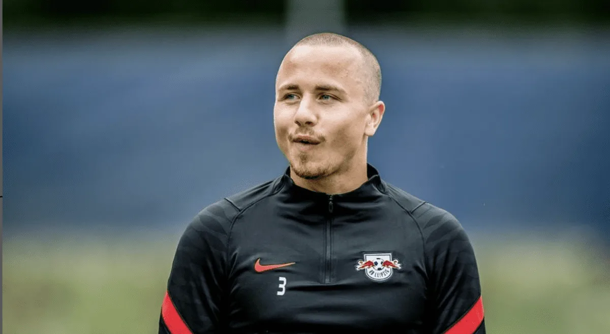 Bayer Leverkusen pourrait remplacer Grimaldo par Angeliño