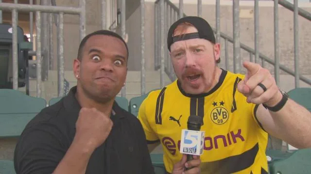 PÉTARD! La superstar de la WWE Sheamus rejoint le Borussia Dortmund pour TST et les discussions avec Chris Lea :: Wralsportsfan.com